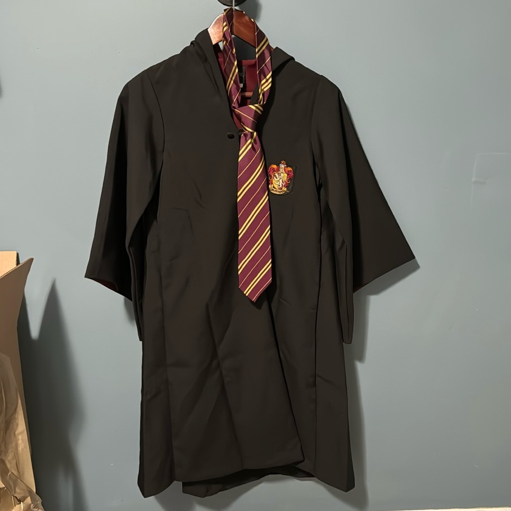 Harry Potter Gryffindor robe and tie